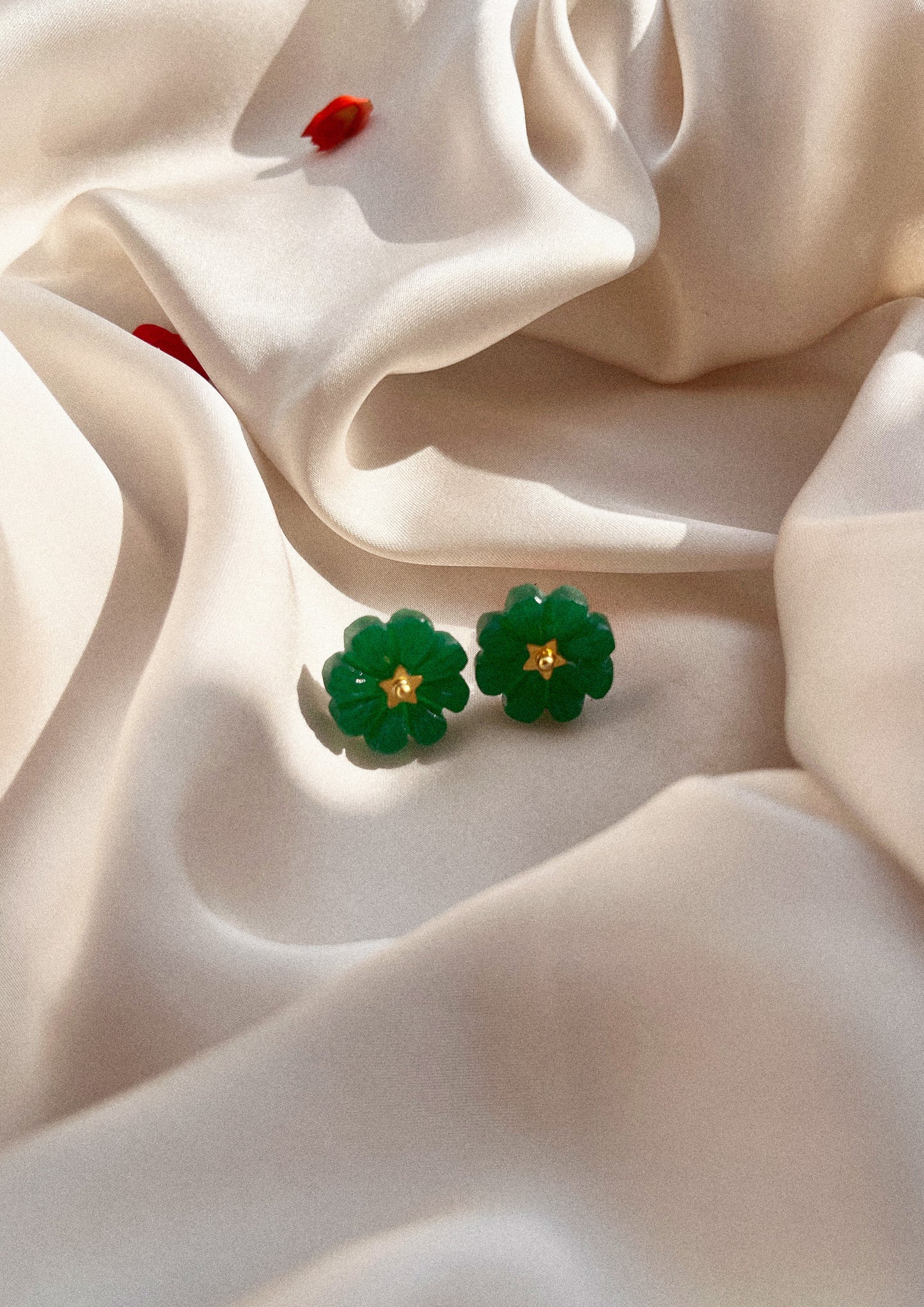 FLOWER STUDS- GREEN ONYX