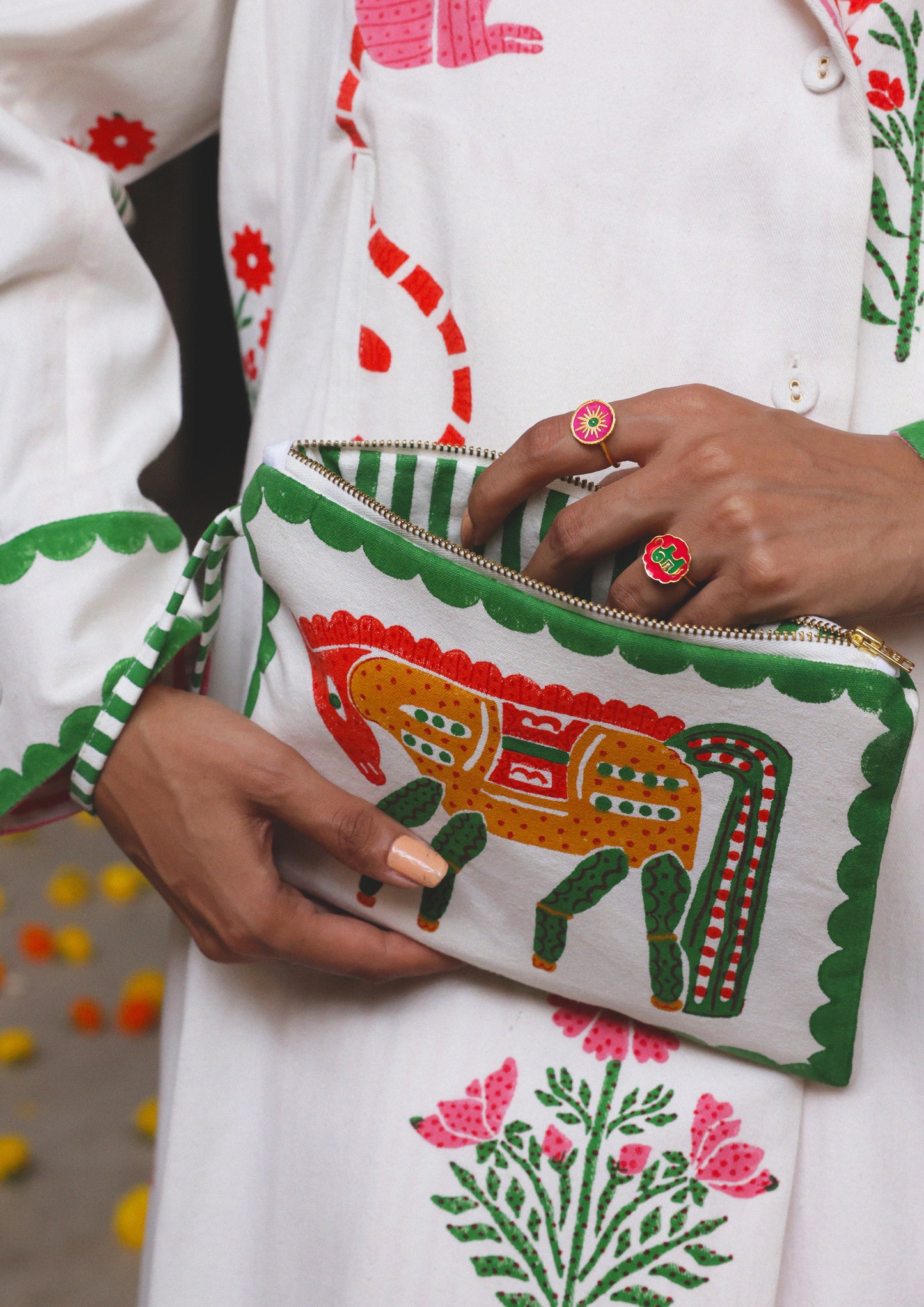 MAKEUP POUCH- HORSE BLOCK PRINT