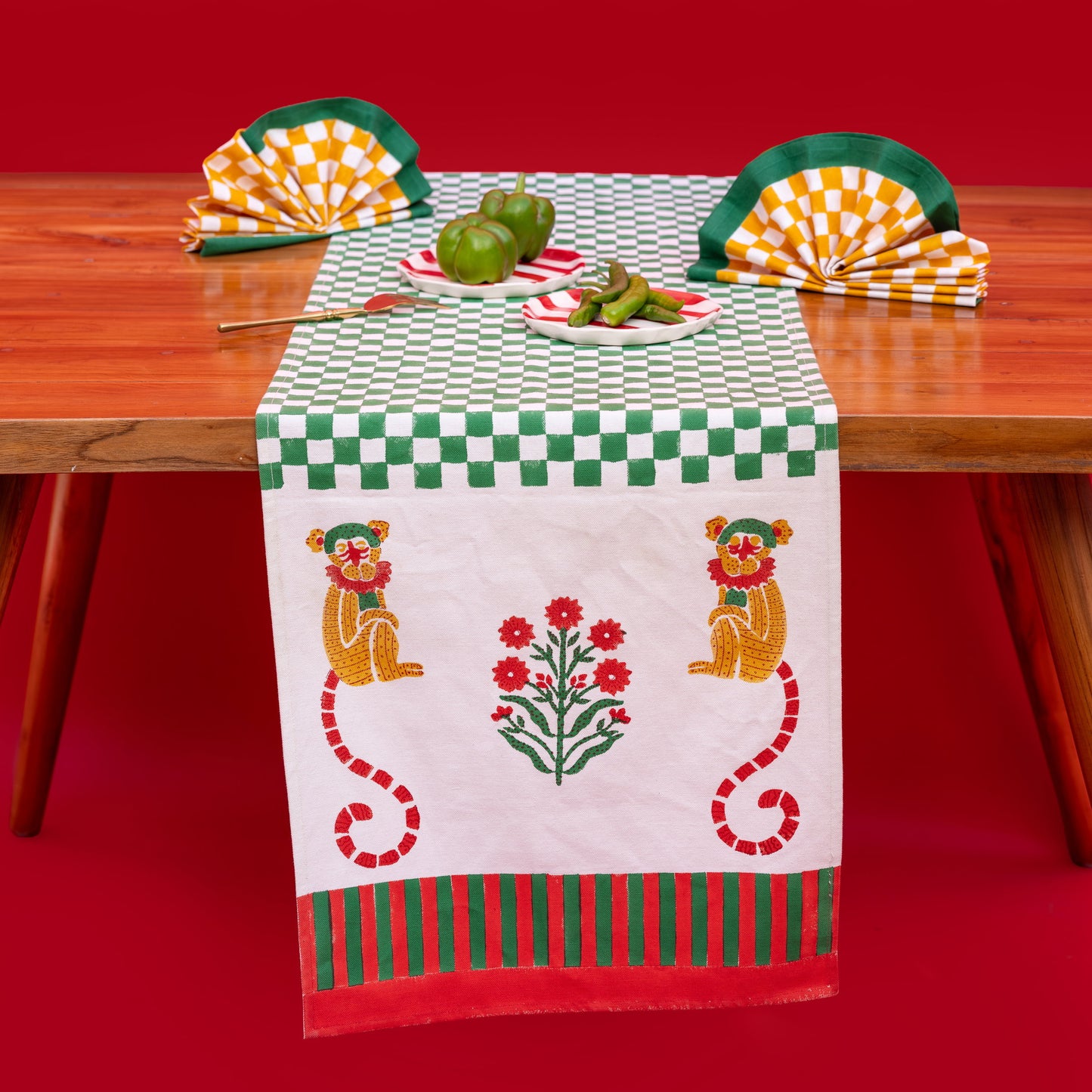 MONKEY MUSTARD AND GREEN RUNNER